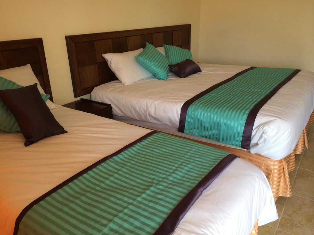 Almarsa Village Resort Aqaba Room photo